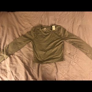 Brand new! Long sleeve active wear crop top